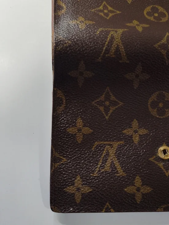 Louis Vuitton Monogram Compact Wallet - Picture 16 of 17